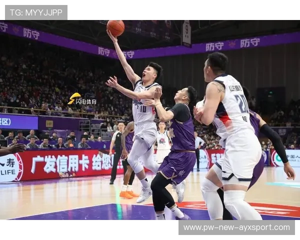 山东高速男篮新赛季外线变革，三分球战术震撼出击